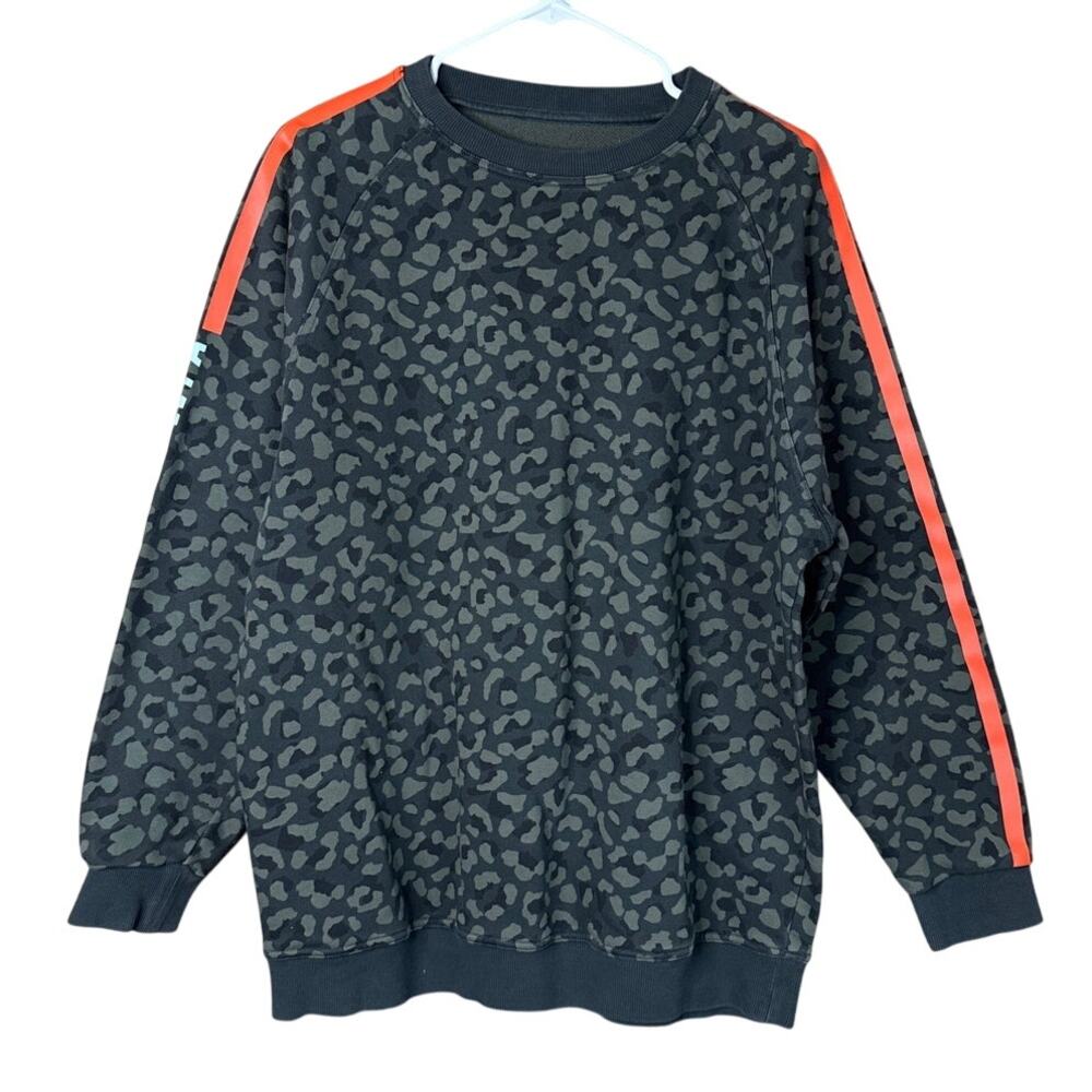 Sarah's Day X White Fox Active SDX WFA Camo Leopard Sweatshirt Size Small
